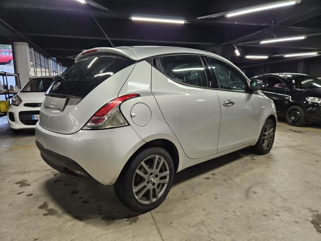 Lancia Ypsilon Ypsilon 1.2 8v Silver 69cv - Foto 4