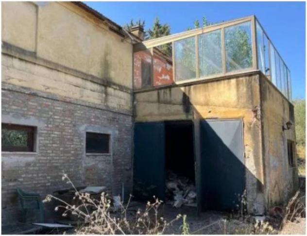 Immobile in asta di 202 m², box auto in vendita a Appignano - Foto 3