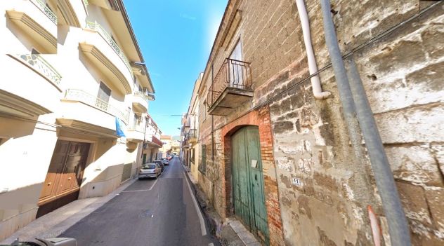AMPIO FABBRICATO CON CORTILE A DUE PASSI DA VIALE MARGHERITA - MONDRAGONE V3198 - Foto 3