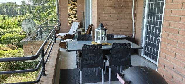 Appartamento con terrazza finemente ristrutturato - Foto 2