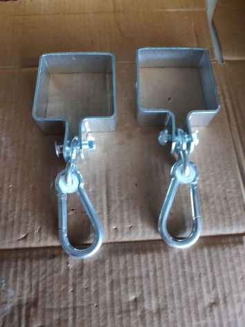 Set di 2 gancio collare sezione quadrata 9x9 con moschettone