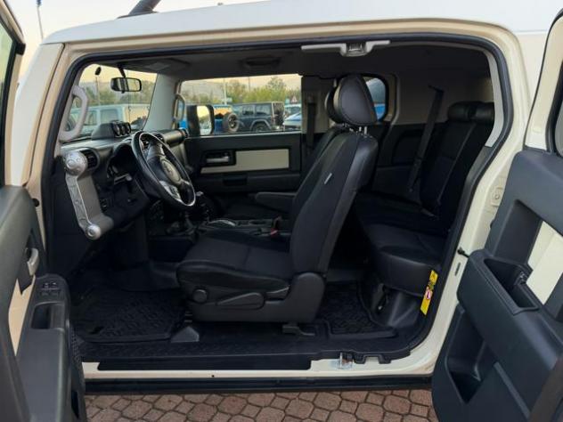 TOYOTA FJ Cruiser 4.0 V6 4X4 BELLISSIMA COME NUOVA! rif. 21348692 - Foto 9