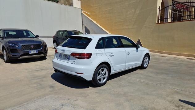 Audi A3 1.6 TDI 116 CV S tronic Business - Foto 6