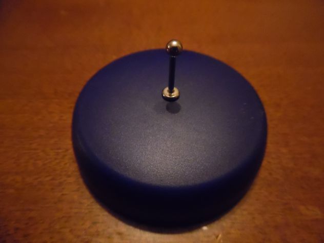 UN PIERCING NUOVO IN ACCIAIO CHIRURGICO PER LABBRO BOCCA AI LATI O AL CENTRO:1.6 - Foto 4