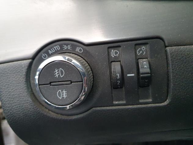 PULSANTIERA ANTERIORE SINISTRA OPEL Mokka 1° Serie (12)