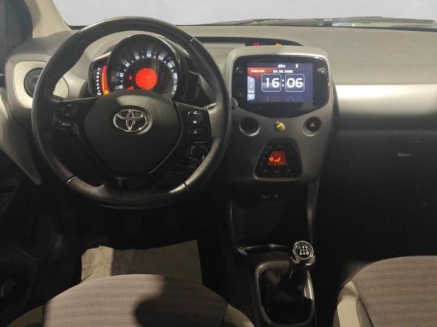 Toyota Aygo II 2018 5p 5p 1.0 x-play 72cv - Foto 10