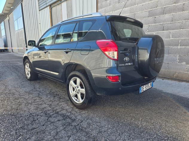 Toyota RAV 4 RAV4 2.2 D-4D 136 CV Luxury - Foto 4