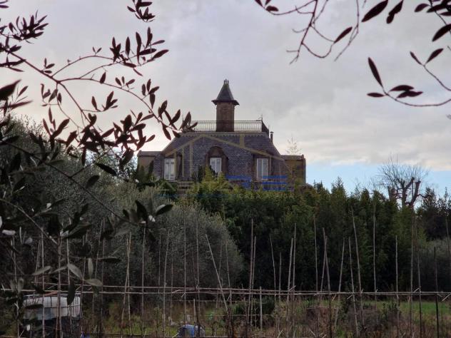 Villa in vendita a Cascina 650 mq Rif: 1237817