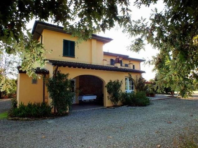 Colonica in vendita a Crespina Lorenzana 600 mq Rif: 715053