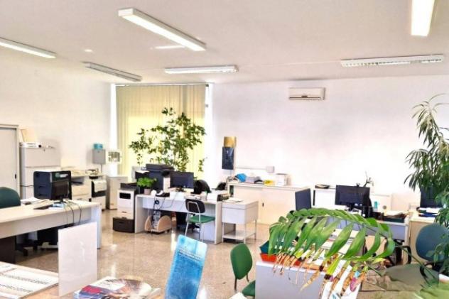 Immobile in asta di 201 m² con più di 5 locali in vendita a Elmas - Foto 8