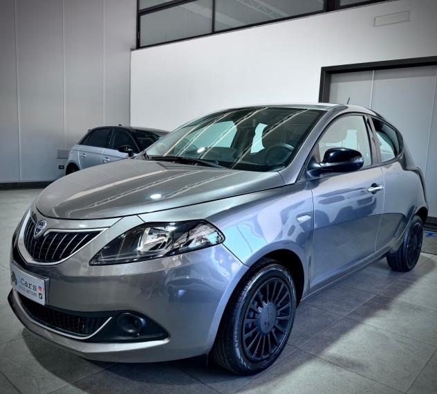 Lancia Ypsilon 1.0 70CV Hybrid Silver - Foto 2