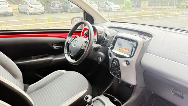 Toyota Aygo 1.0 VVT-i 72 CV 5 porte x-play TEEM LED NAVI KAMERA PDC CERCHI 16 BLUETOOTH - Foto 9