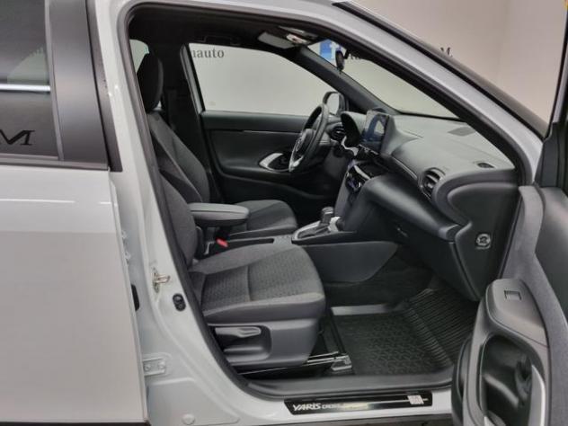 TOYOTA Yaris Cross 1.5 Hybrid 5p. E-CVT Trend rif. 23910199 - Foto 8
