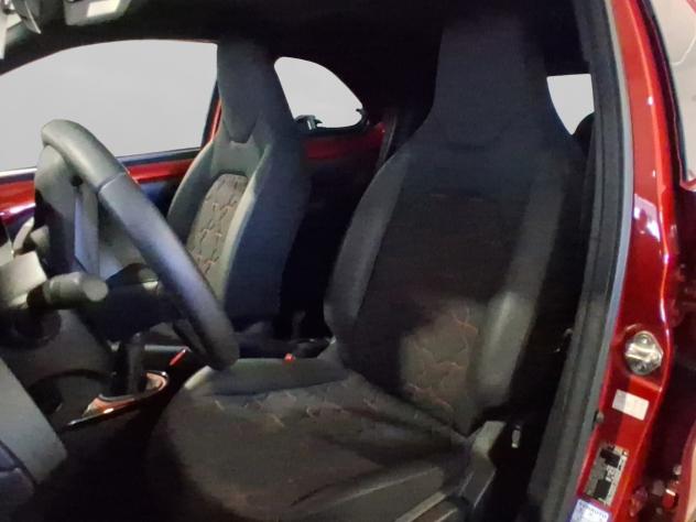 Toyota Aygo X 1.0 VVT-i 72 CV 5 porte Lounge - Foto 9