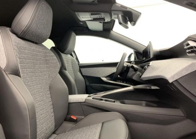 PEUGEOT 5008 Hybrid 145 e-DCS6 Allure + Pack Navi rif. 23349774 - Foto 10