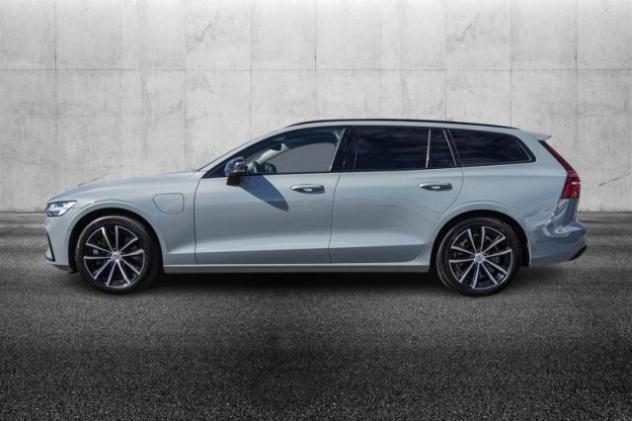 VOLVO V60 T8 Plug-in Hybrid AWD automatico Plus Dark rif. 24202274 - Foto 3