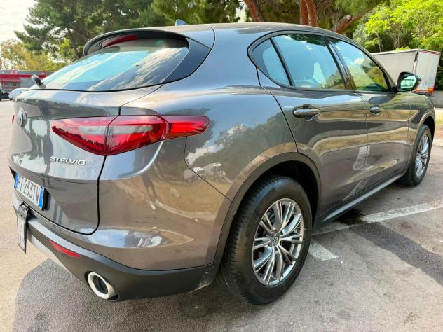 Alfa Romeo Stelvio 2.2 Turbodiesel 210 CV AT8 Q4 Executive - Foto 5
