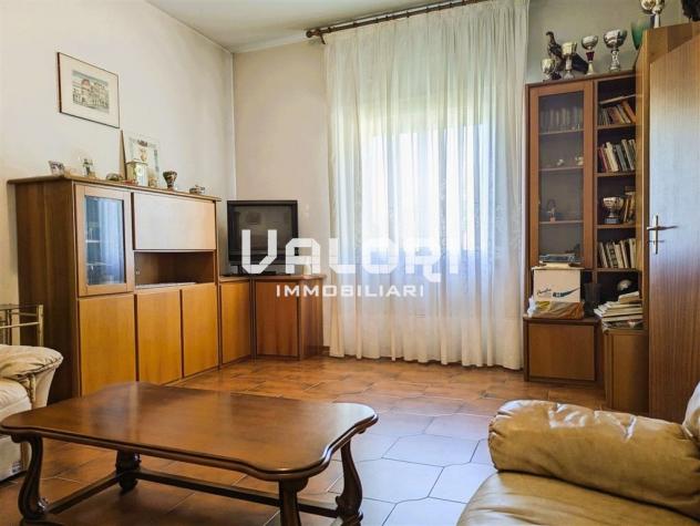 CASA INDIPENDENTE SU 3 LATI CON GIARDINO E CAPANNONE - Foto 11