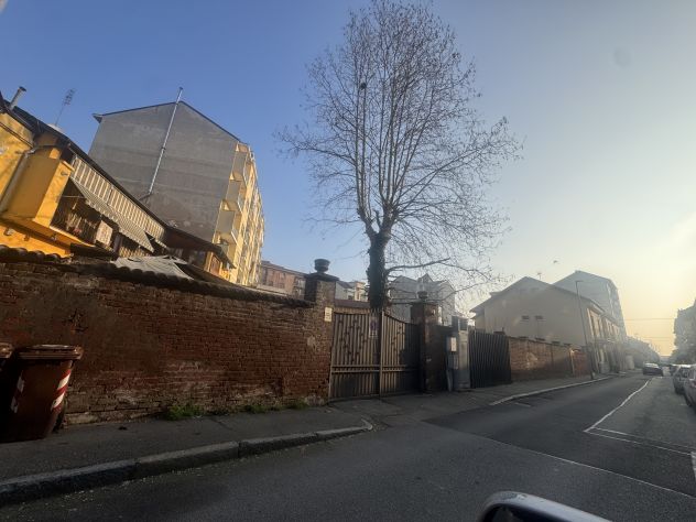 VENDESI CARROZZERIA 350 MQ IN ZONA MILLEFONTI-LINGOTTO-FILADELFIA