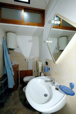 Bivano Elegante Ristrutturato con mobili nuovi Accessoriato - Foto 10