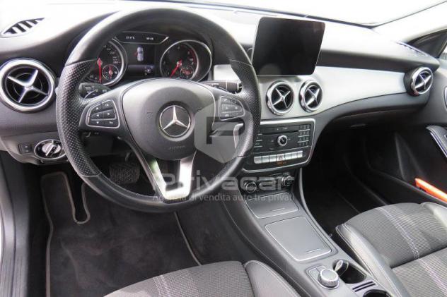 Mercedes-Benz GLA 200 d Automatic Sport - Foto 10