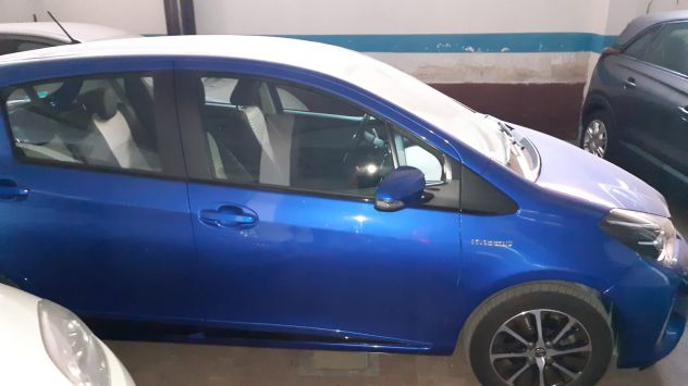 Toyota Yaris hybrid 1500 del 9/2018-cambio automatico - Foto 4