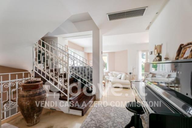 Villa di 209 m² con 3 locali e box auto in vendita a Lentate sul Seveso - Foto 10
