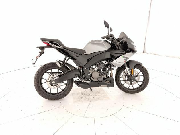 Aprilia Tuono 125 TUONO 125 E5 ARROW GRAY - Foto 5