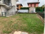 trilocale con box e giardino