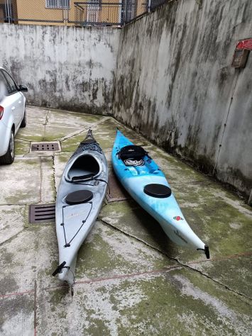 VENDESI ESCLUSIVAMENTE IN COPPIA 2 KAYAK RAINBOW 4,25 M – € 1.000
