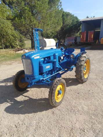 TRATTORE D'EPOCA LANDINETTA 20 CAVALLI DEL 1956 - Foto 3
