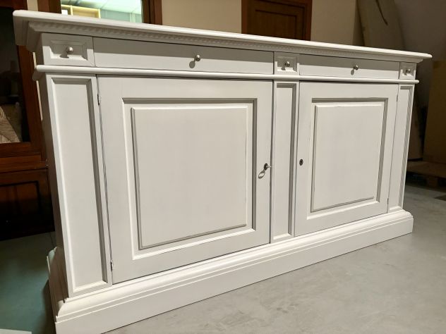 NUOVA CREDENZA 2 ANTE 4 CASSETTI MASSELLO FINITURA BIACO LACCATO INVECCHIATO - Foto 2