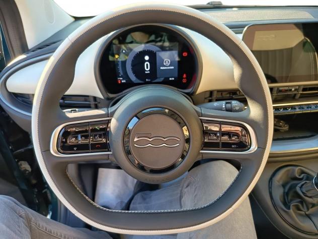 FIAT 500C Hybrid Hybrid La Prima PRONTA CONSEGNA SENZA VINCOLI DI FINANAZIAMENTO BIANCA,OCEAN GREEN,NERA ,ROSE GOLD COMPRESO PASSAGGIO - Foto 8