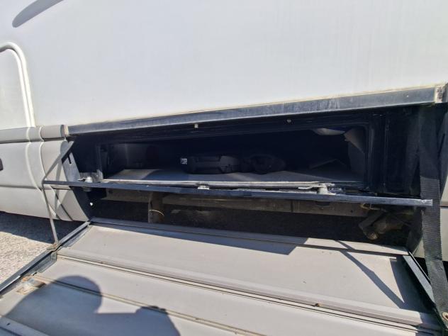 MOTORHOME LAIKA DUCATO 7 POSTI DOPPIA DINETTE LETTI CASTELLO BASCULANTE CLIMATIZZATORE FOTOVOLTAICO CAMPEGGIO CAMPER USATI GENERALI 1692 - Foto 8