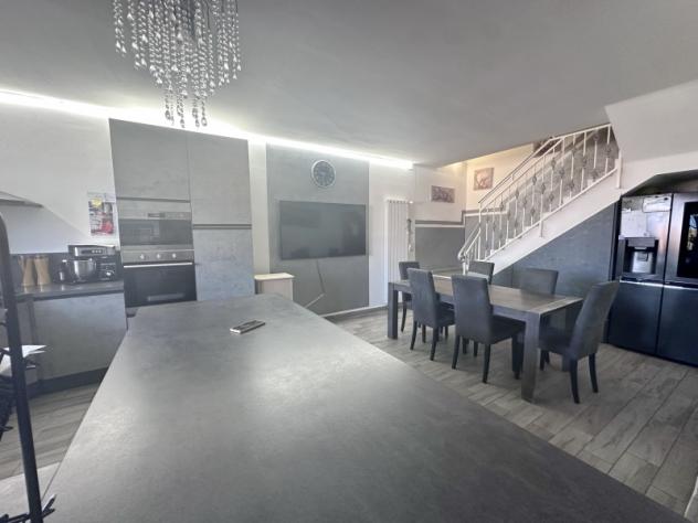 Filare vendesi terratetto con ingresso indipendente corredato di corte esclusiva e terrazzo vista mare! - Foto 4