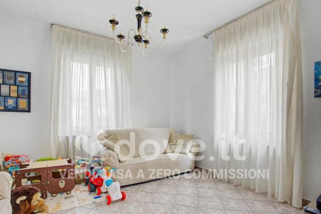 Villa di 234 m² con 5 locali e box auto in vendita a Induno Olona - Foto 8