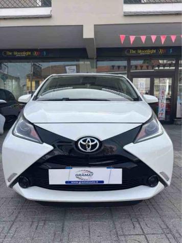 Toyota Aygo 1.0 VVT-i 69 CV 5 porte x-play TSS MMT - Foto 2