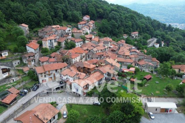Casa indipendente di 85 m² con 3 locali in vendita a Casalzuigno