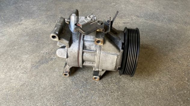 Compressore climatizzatore Toyota Yaris 1.0 benzina del 2009 (447220-9464) - Foto 3
