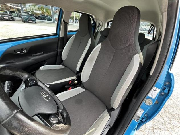 Toyota Aygo 1.0 VVT-i 69 CV 5p x-play NAVI + RETROCAMERA - Foto 5