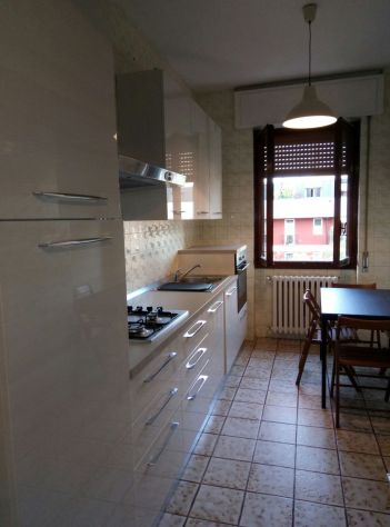 Affittasi appartamento a studenti zona Ticinese - Foto 4