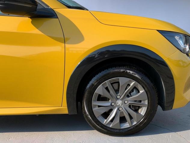 Peugeot e-208 Allure Pack e 136cv - Foto 8