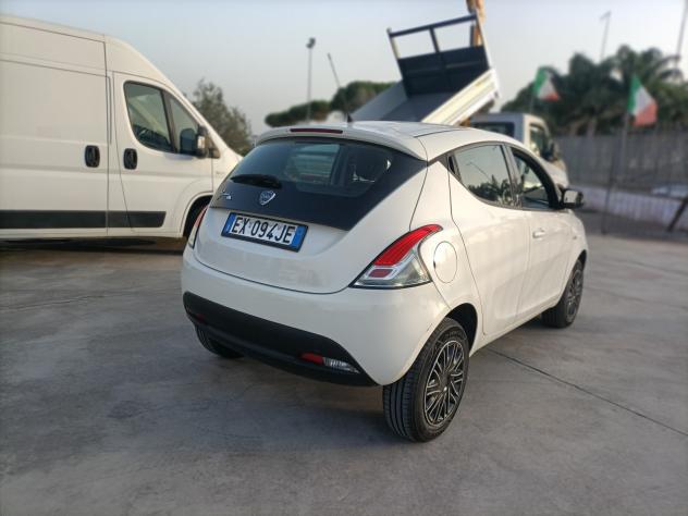 Lancia Ypsilon 85 CV Benzina Metano Ecochic Elefantino - Foto 2
