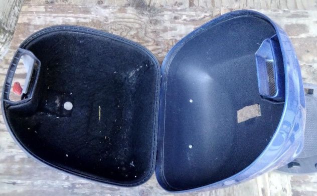 BAULETTO GIVI L. 30 CON SCHIENALE per APRILIA LEONARDO 125-150-200 usato - Foto 4