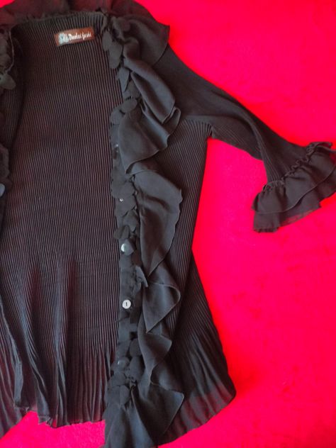 Camicetta donna con volant nera - Foto 4