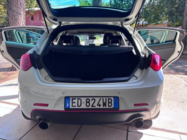 Alfa Romeo Giulietta 1750 TBi Quadrifoglio Verde - Foto 10