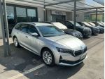 SKODA OCTAVIA 2.0 TDI 150 CV DSG WAGON SELECTION - 22.000 km