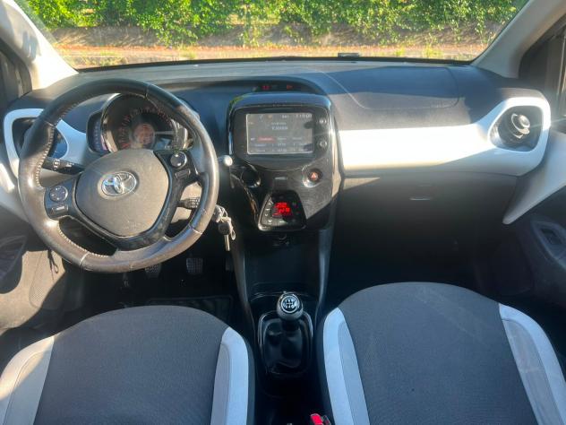 Toyota aygo 1.0 5 porte Active - Foto 9