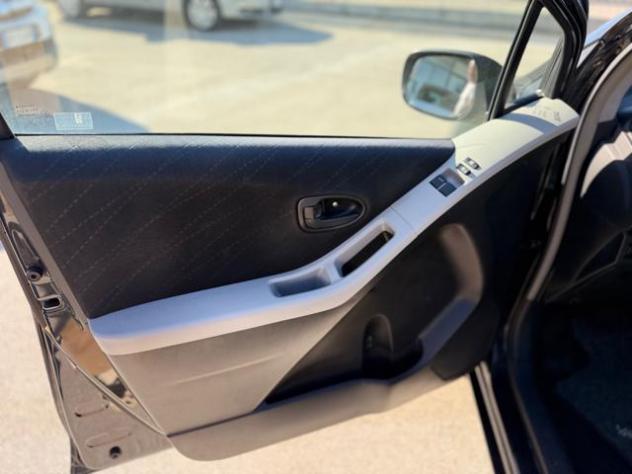 TOYOTA Yaris 1.0 5 porte Sol rif. 24198443 - Foto 7