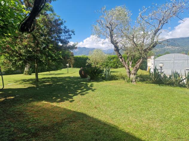 RONCHI, località Poveromo, a pochi minuti dal mare, proponiamo in vendita ampia porzione di villa bifamiliare composta di soggiorno luminoso, cucina a - Foto 4